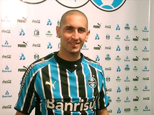 Τον Ουρουγουανό αμυντικό Όρτεμαν «βλέπουν» στην ΑΕΚ