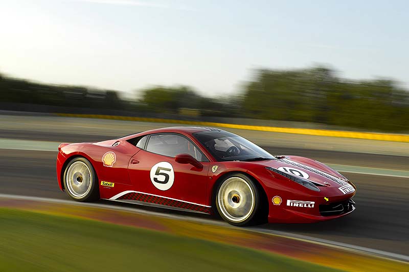 Πρεμιέρα στην Bologna για την Ferrari 458 Challenge