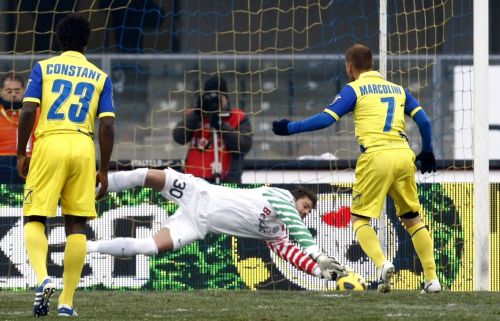 Ο Καβάνι λύτρωσε τη Νάπολι, ψυχρολουσία για τη Γιουβέντους