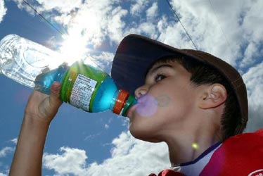 Τα energy drinks αυξάνουν τον κίνδυνο εξάρτησης από το αλκοόλ