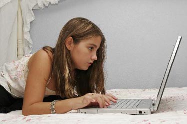 Πάρε μέρος στη διαδικτυακή συζήτηση για το AIDS