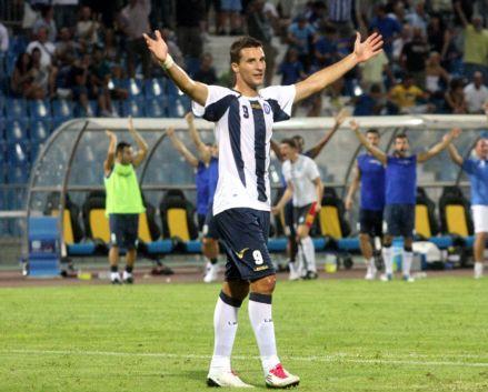 «Όχι» στη Φούλαμ και ενδιαφέρον της Αστον Βίλα, αποκαλύπτει ο μάνατζερ του Βέλλιου