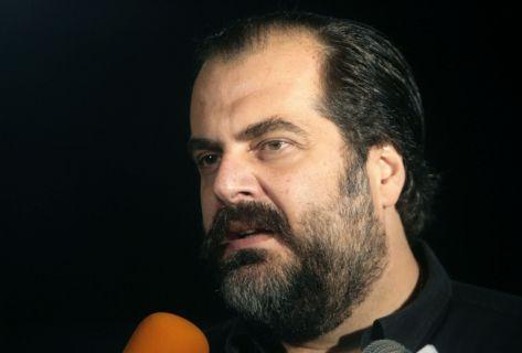 Ομόνοια ειδάλλως παραιτούμαι, προειδοποίησε ο Πατέρας