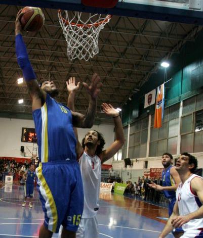 Το Περιστέρι… πέταξε με το «διπλό» από τη Νέα Σμύρνη