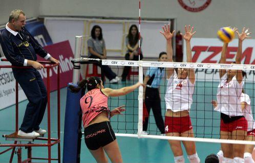 Ήττα με απογοητευτική εμφάνιση του Ολυμπιακού από τη Γαλατάσαραϊ