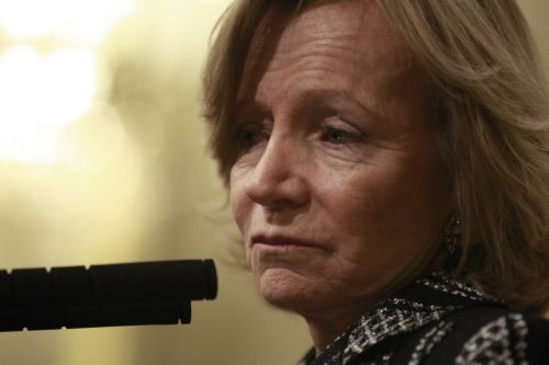 Λιγότερα και ακριβότερα κεφάλαια άντλησε η Ισπανία από τις διεθνείς αγορές