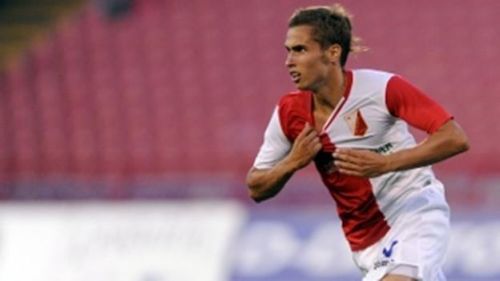 Κοντά στον Μάριο Τζουρόφσκι βρίσκεται ο Εργοτέλης