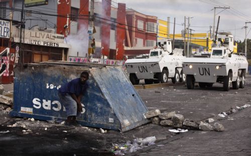 Απορρίπτει την επανακαταμέτρηση των ψήφων η νικήτρια του α’ γύρου των εκλογών στην Αϊτή
