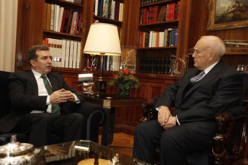 Με τον Πρόεδρο της Δημοκρατίας Κάρολο Παπούλια συναντήθηκε ο Μιχάλης Χρυσοχοΐδης