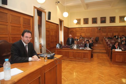 Κανένα περιθώριο για μικροκομματικές προσεγγίσεις στην οικονομία, λέει ο ΥΠΟΙΚ