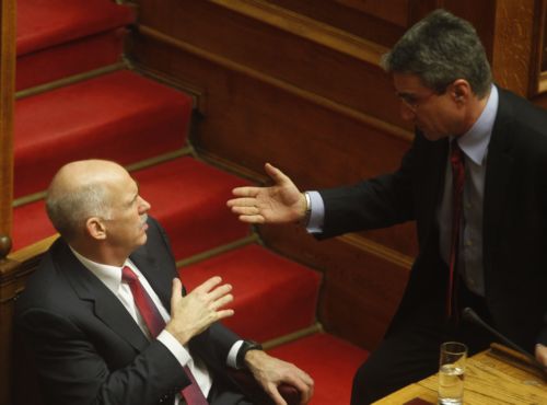 Αιχμές Λοβέρδου κατά των διαφωνούντων με την οικονομική πολιτική συναδέλφων του