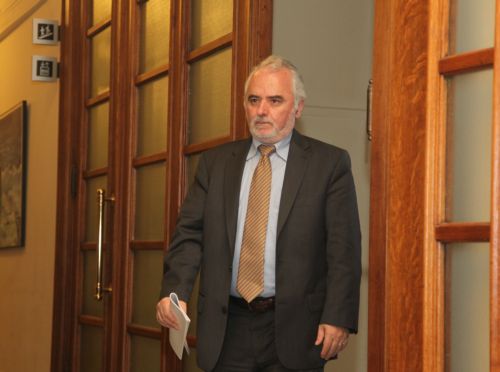 Πώς, πότε και πού θα γίνουν περικοπές στις επικουρικές συντάξεις