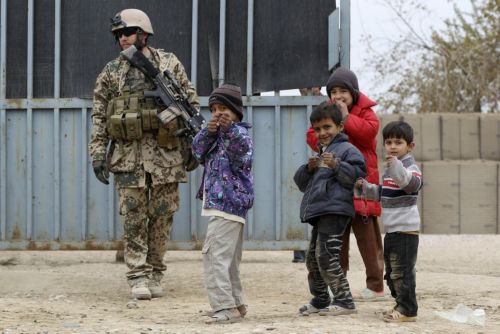 Δραματικά τα στοιχεία για τις συνθήκες διαβίωσης των παιδιών σε όλο τον κόσμο