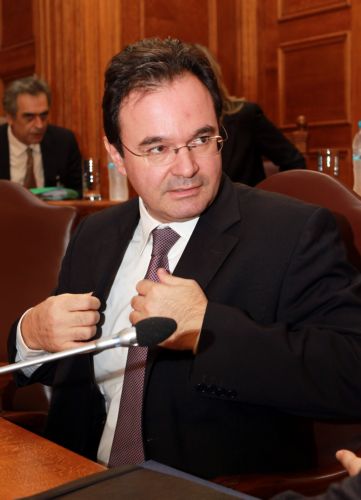 Υπερψηφίστηκε ο προϋπολογισμός του 2011 στην Επιτροπή Οικονομικών