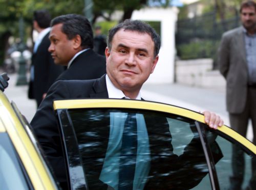 Αναπόφευκτη θεωρεί την αναδιάρθρωση του ελληνικού χρέους ο Νουριέλ Ρουμπίνι