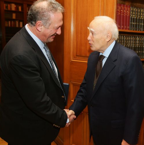 Ενημέρωση Παπούλια από Σκανδαλίδη επί των διαπραγματεύσεων για την ΚΑΠ