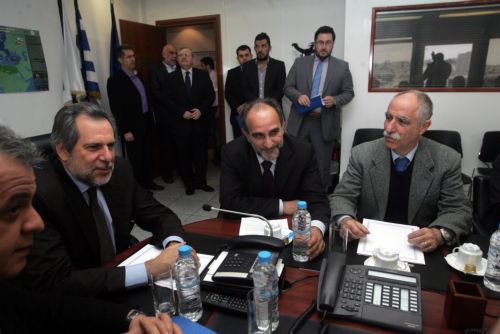 «Μόνο οι μετανάστες με άσυλο θα παραμείνουν στην Ελλάδα», δηλώνει ο Χρ.Παπουτσής