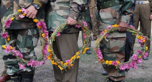 Η Ινδία διαμαρτυρόταν για την ύπαρξη δεκάδων στρατοπέδων ενόπλων στο Πακιστάν, λέει το Wikileaks