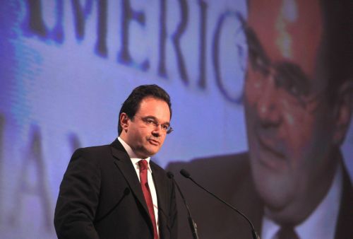 Κατά της αναδιάρθρωσης του δημόσιου χρέους τάχθηκε ο υπουργός Οικονομικών