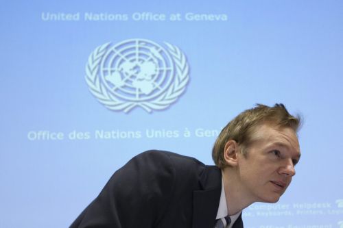 Προφυλακιστέος ο Άσαντζ με απόφαση βρετανικού δικαστηρίου