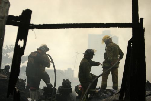 Τουλάχιστον 15 νεκροί από φωτιά σε ξενοδοχείο των Φιλιππίνων