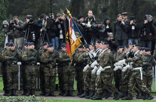 Γερμανικά στρατεύματα θα σταθμεύσουν στη Γαλλία για πρώτη φορά από τον πόλεμο