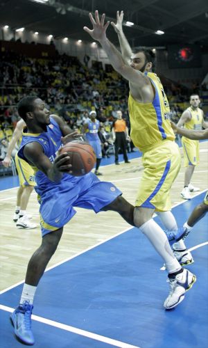 H Μακάμπι 9Χ9 με σούπερ «Big Sofo», «αυτοκτόνησε» η Κίμκι, πέρασε ο «Σάρας»