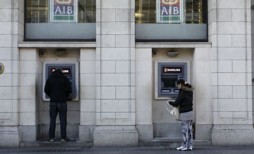 Στην εθνικοποίηση τέταρτης τράπεζας προχωρεί η ιρλανδική κυβέρνηση