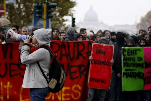 Σε δυναμικές κινητοποιήσεις κατεβαίνουν οι φοιτητές στην Ιταλία την Τετάρτη