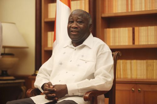 Πιέσεις από τη διεθνή κοινότητα για αποχώρηση του προέδρου της Ακτής του Ελεφαντοστού