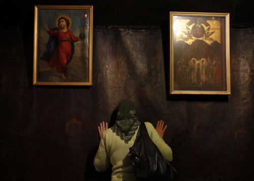 Κοσμοσυρροή πιστών στη Βηθλεέμ για τον εορτασμό των Χριστουγέννων