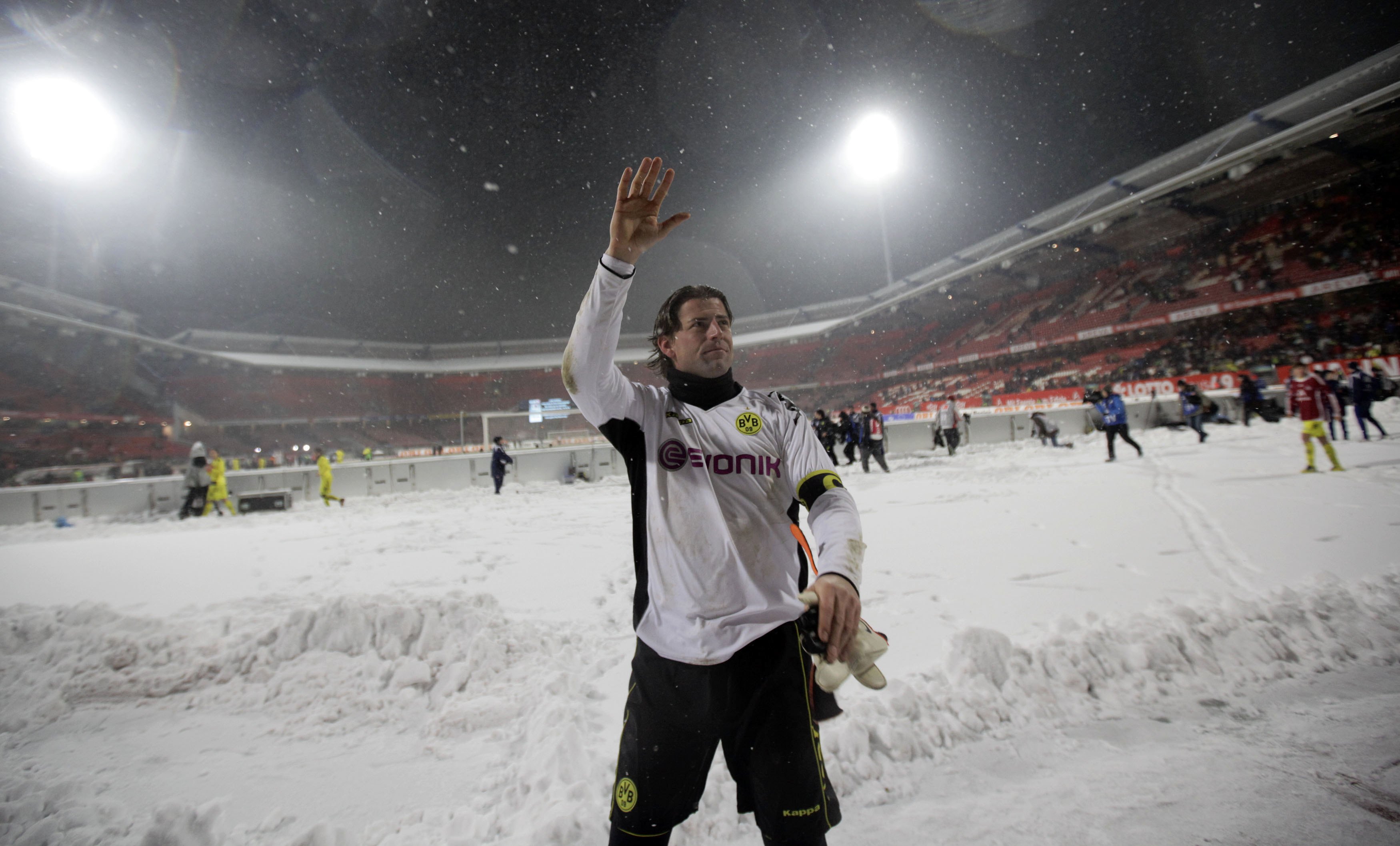 Η Ντόρτμουντ πέτυχε το 8ο σερί «διπλό», νίκη για τη Λεβερκούζεν