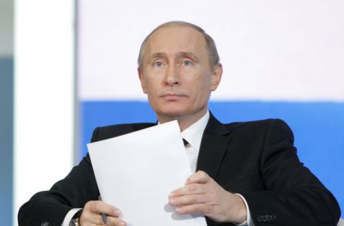 «Υποκρισία» της Δύσης η σύλληψη του Άσαντζ, δηλώνει ο Πούτιν