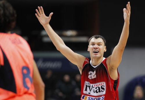 Συνεχίζει στη Φενερμπαχτσέ ο Γιασικεβίτσιους