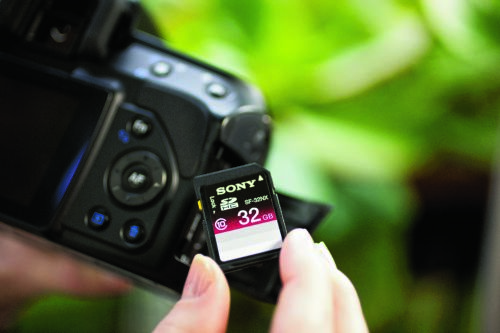 H Sony εισβάλλει στην αγορά καρτών μνήμης