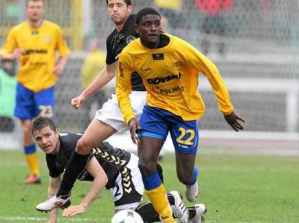 Η Λάρισα ανακοίνωσε την απόκτηση του Ζοέλ Τσιμπάμπα