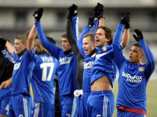 Πρόκριση και πρωτιά για τη Λεβερκούζεν