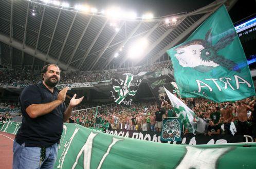 Ο Πατέρας σκέφτεται να παραιτηθεί…