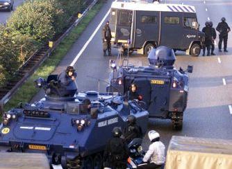 Δώδεκα συλλήψεις υπόπτων για τρομοκρατία στην Ολλανδία