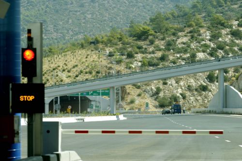 Στις αρχές του 2011 οι τροπολογίες για μείωση των διοδίων