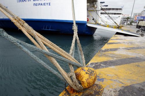 Κανονικά τα δρομολόγια των πλοίων μετά την εξασθένηση των ανέμων