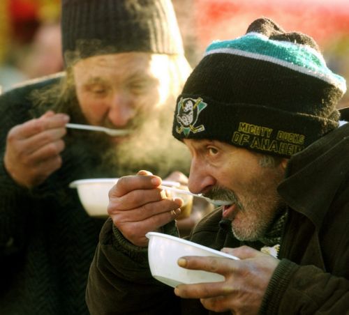 Δύο στους πέντε Έλληνες κάτω από τα όρια της φτώχειας κατά τη Eurostat