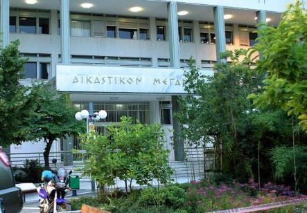 Ξεκίνησε στη Λάρισα η δίκη των 11 ανηλίκων για τα επεισόδια του Δεκεμβρίου 2008