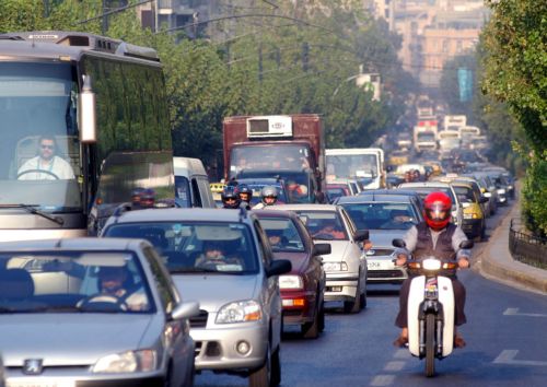 Διευκρινίσεις του υπουργείου Οικονομικών για τα νέα τέλη κυκλοφορίας