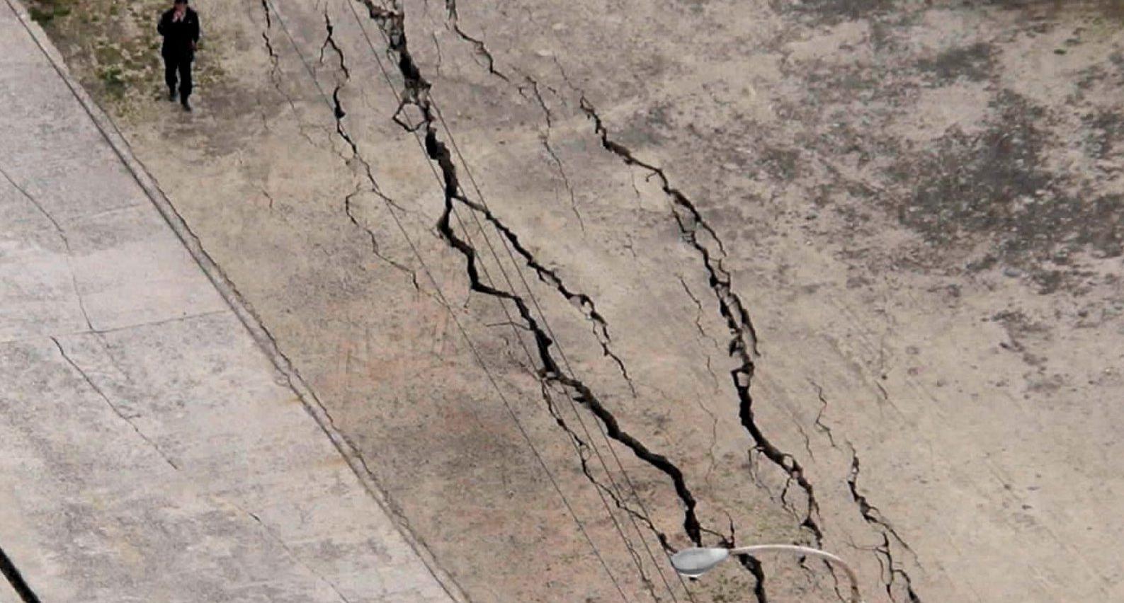 Προειδοποίηση για τσουνάμι μετά από ισχυρό σεισμό στην Ιαπωνία