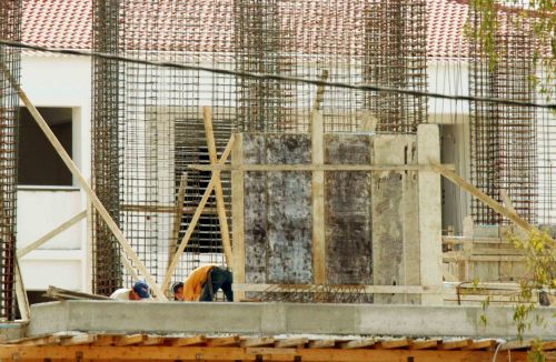 Μείωση 15% στις οικοδομικές άδειες τον Σεπτέμβριο