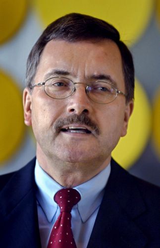 «Όχι» στην έκδοση ευρω-ομολόγων, λέει ο επικεφαλής οικονομολόγος της ΕΚΤ