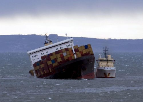 Ναυάγιο φορτηγού πλοίου στη θάλασσα της νότιας Κίνας, 11 ναυτικοί αγνοούνται