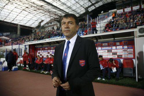 «Ο Πανιώνιος θα πουλήσει μόνο αν χρειαστεί» λέει ο Λεμονής