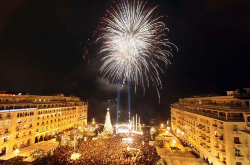 Χριστουγεννιάτικη ατμόσφαιρα στη Θεσσαλονίκη με την έναρξη της «Γιορτής των Αγγέλων»